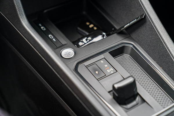 Volkswagen Caddy Cargo 2.0 TDI | Lederen bekleding | Camera | Multifunctioneel stuurwiel | Carplay