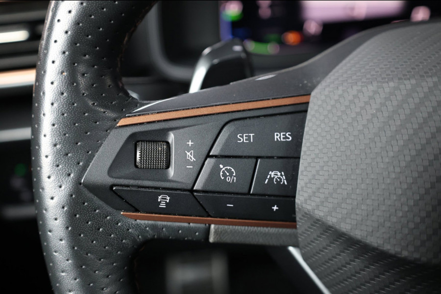 CUPRA Formentor 1.4 e-Hybrid VZ Performance LED/VIRTUAL/SFEER/HALF LEDER+S.VERWARMING/19" LMV/CAM/ACC/ECC/12 MND GARANTIE!