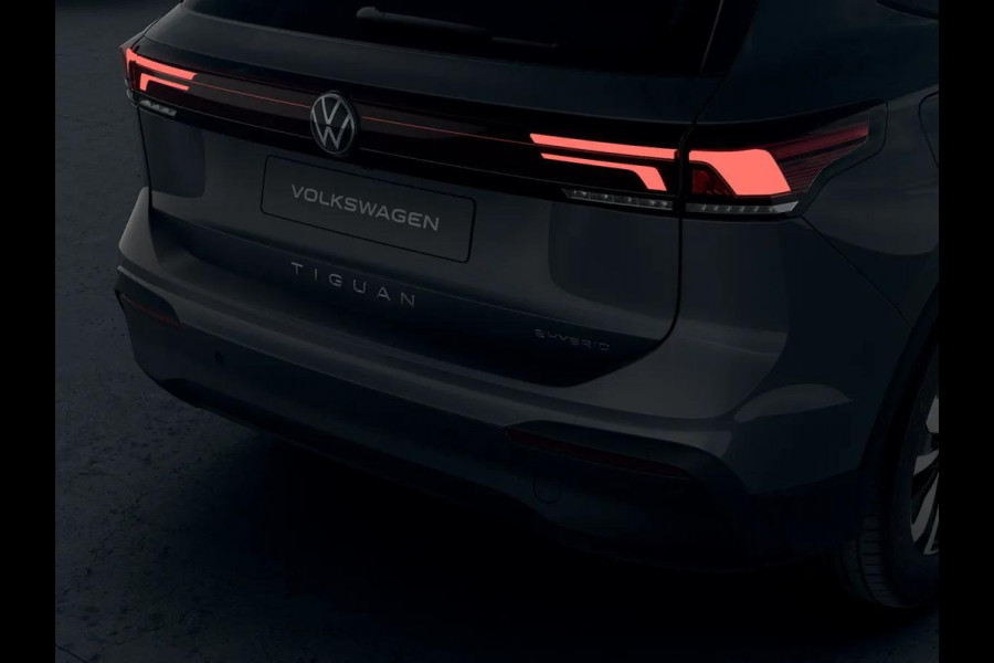 Volkswagen Tiguan Limited Edition 1.5 eHybrid 150 kW / 204 PK SUV 6 Stoelverwarming | Trekhaak | 360 camera