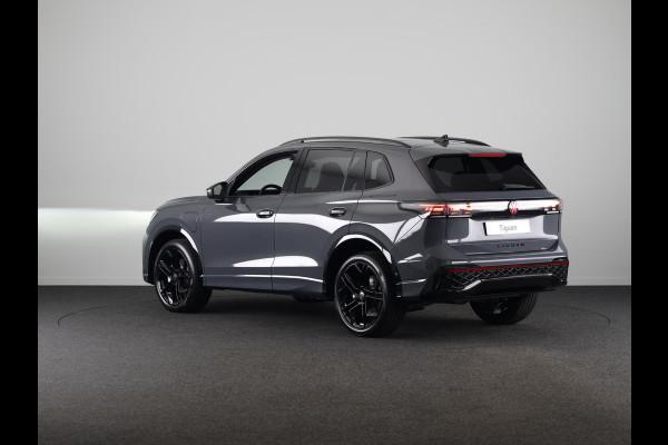 Volkswagen Tiguan R-Line Edition 1.5 eHybrid 150 kW / 204 PK SUV 6 v Head-Up Display | Panoramadak | Stoelverwarming