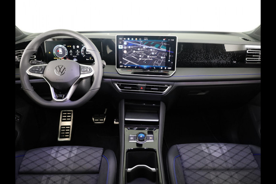 Volkswagen Tiguan R-Line Edition 1.5 eHybrid 150 kW / 204 PK SUV 6 v Head-Up Display | Panoramadak | Stoelverwarming