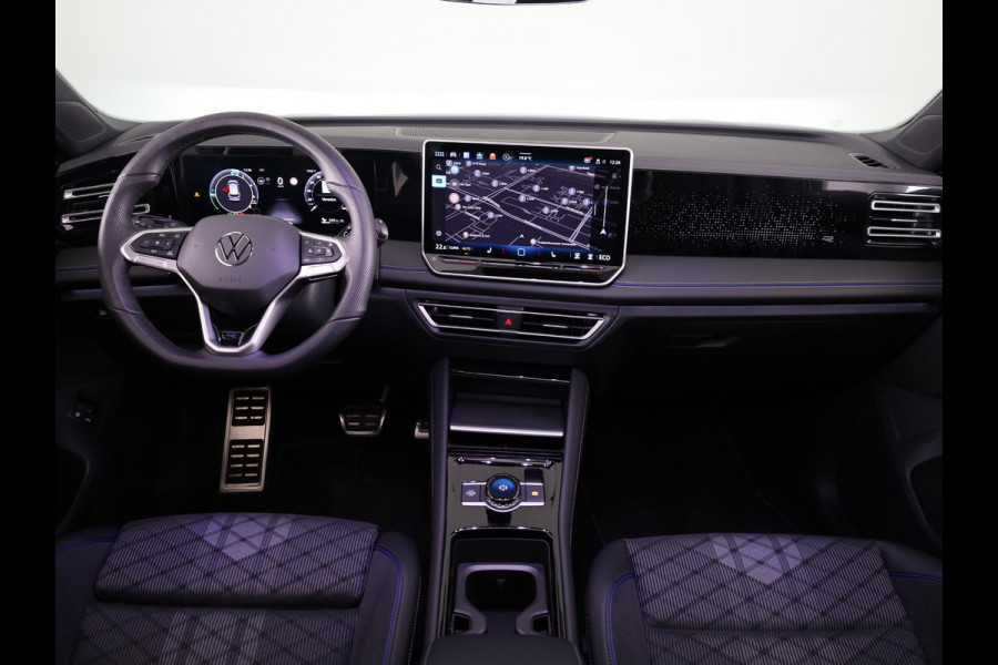 Volkswagen Tiguan R-Line Edition 1.5 eHybrid 150 kW / 204 PK SUV 6 v Head-Up Display | Stoelverwarming | 360 camera