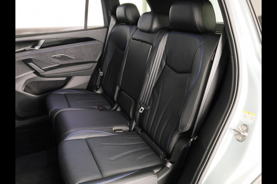 Volkswagen Tayron R-Line Edition 1.5 eHybrid 200 kW / 272 PK SUV 6 v Head-Up Display | Panoramadak | Stoelverwarming