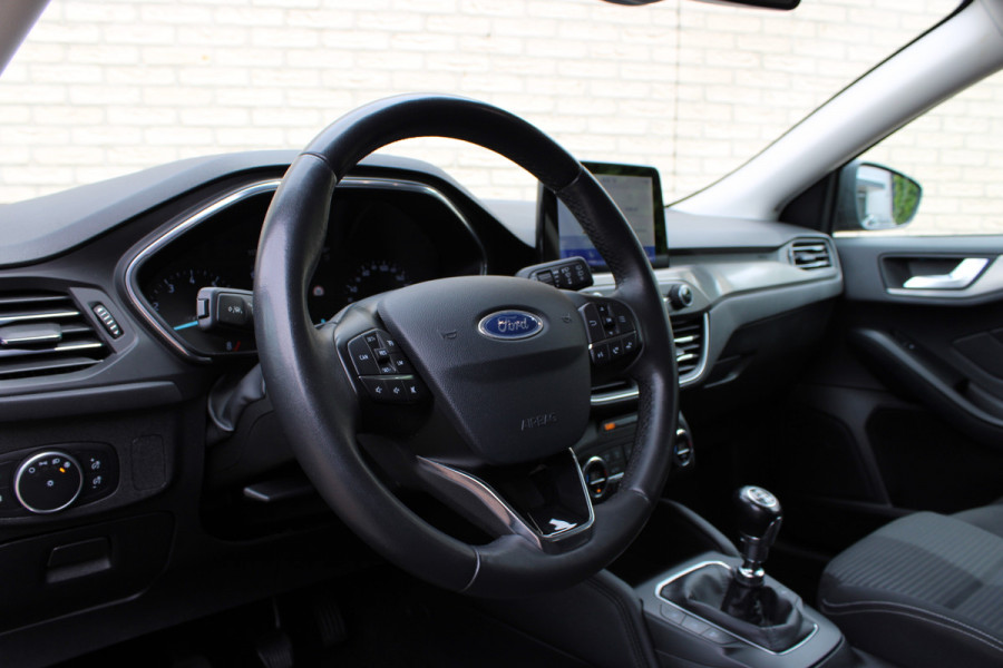 Ford FOCUS Wagon 1.0 EcoBoost Titanium Business | Trekhaak | BLIS | Camera | Winterpack