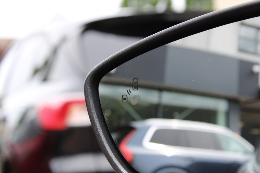 Ford FOCUS Wagon 1.0 EcoBoost Titanium Business | Trekhaak | BLIS | Camera | Winterpack