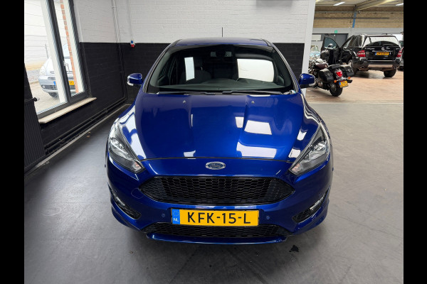 Ford Focus 1.0 ST-Line | Camera | 125PK | 6-Bak | Riem Vervangen | Camera | Verwarmd Stuurwiel