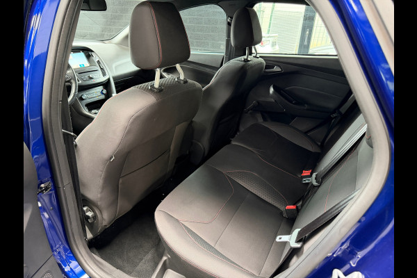 Ford Focus 1.0 ST-Line | Camera | 125PK | 6-Bak | Riem Vervangen | Camera | Verwarmd Stuurwiel