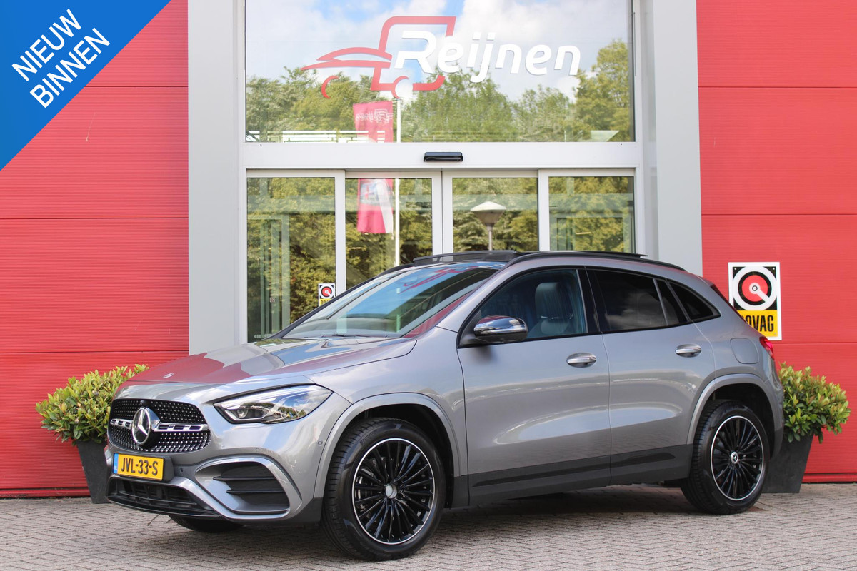 Mercedes-Benz GLA 250 e AMG Line | PANORAMISCH SCHUIF/KANTEL DAK | SFEER VERLICHTING | ELEKTRISCH BEDIENBARE VOORSTOELEN MET GEHEUGENFUNCTIE EN "ZITKINEMATICA" | DRAADLOZE APPLE CARPLAY/ANDROID AUTO | NIGHT PAKKET: DAKRELING ZWART, ZIJRUITEN EN ACHTERRUITEN ZWART, LICHTMETALEN VELGEN 19" ZWART | HEAD UP DISPLAY | REALITY-NAVIGATIE  | 360° CAMERA | MULTI BEAM LED KOPLAMPEN | DODEHOEK DETECTIE | ADAPTIVE CRUISE CONTROL | KEYLESS GO | ELEKTRISCH BEDIENBARE ACHTERKLEP | DRAADLOZE TELEFOONLADER | PREMIUM AUDIO | STOEL VERWARMING |