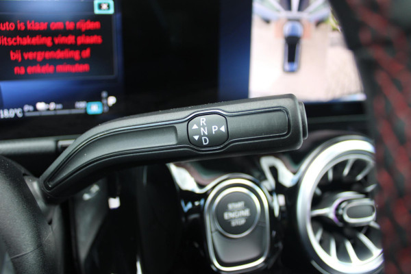 Mercedes-Benz GLA 250 e AMG Line | PANORAMISCH SCHUIF/KANTEL DAK | SFEER VERLICHTING | ELEKTRISCH BEDIENBARE VOORSTOELEN MET GEHEUGENFUNCTIE EN "ZITKINEMATICA" | DRAADLOZE APPLE CARPLAY/ANDROID AUTO | NIGHT PAKKET: DAKRELING ZWART, ZIJRUITEN EN ACHTERRUITEN ZWART, LICHTMETALEN VELGEN 19" ZWART | HEAD UP DISPLAY | REALITY-NAVIGATIE  | 360° CAMERA | MULTI BEAM LED KOPLAMPEN | DODEHOEK DETECTIE | ADAPTIVE CRUISE CONTROL | KEYLESS GO | ELEKTRISCH BEDIENBARE ACHTERKLEP | DRAADLOZE TELEFOONLADER | PREMIUM AUDIO | STOEL VERWARMING |