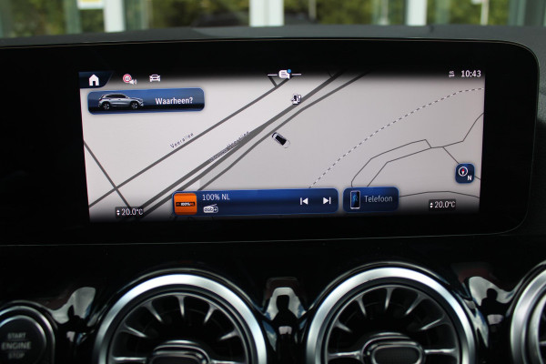 Mercedes-Benz GLA 250 e AMG Line | PANORAMISCH SCHUIF/KANTEL DAK | SFEER VERLICHTING | ELEKTRISCH BEDIENBARE VOORSTOELEN MET GEHEUGENFUNCTIE EN "ZITKINEMATICA" | DRAADLOZE APPLE CARPLAY/ANDROID AUTO | NIGHT PAKKET: DAKRELING ZWART, ZIJRUITEN EN ACHTERRUITEN ZWART, LICHTMETALEN VELGEN 19" ZWART | HEAD UP DISPLAY | REALITY-NAVIGATIE  | 360° CAMERA | MULTI BEAM LED KOPLAMPEN | DODEHOEK DETECTIE | ADAPTIVE CRUISE CONTROL | KEYLESS GO | ELEKTRISCH BEDIENBARE ACHTERKLEP | DRAADLOZE TELEFOONLADER | PREMIUM AUDIO | STOEL VERWARMING |