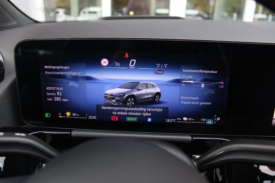 Mercedes-Benz GLA 250 e AMG Line | PANORAMISCH SCHUIF/KANTEL DAK | SFEER VERLICHTING | ELEKTRISCH BEDIENBARE VOORSTOELEN MET GEHEUGENFUNCTIE EN "ZITKINEMATICA" | DRAADLOZE APPLE CARPLAY/ANDROID AUTO | NIGHT PAKKET: DAKRELING ZWART, ZIJRUITEN EN ACHTERRUITEN ZWART, LICHTMETALEN VELGEN 19" ZWART | HEAD UP DISPLAY | REALITY-NAVIGATIE  | 360° CAMERA | MULTI BEAM LED KOPLAMPEN | DODEHOEK DETECTIE | ADAPTIVE CRUISE CONTROL | KEYLESS GO | ELEKTRISCH BEDIENBARE ACHTERKLEP | DRAADLOZE TELEFOONLADER | PREMIUM AUDIO | STOEL VERWARMING |