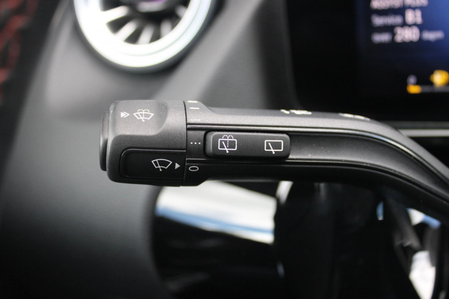 Mercedes-Benz GLA 250 e AMG Line | PANORAMISCH SCHUIF/KANTEL DAK | SFEER VERLICHTING | ELEKTRISCH BEDIENBARE VOORSTOELEN MET GEHEUGENFUNCTIE EN "ZITKINEMATICA" | DRAADLOZE APPLE CARPLAY/ANDROID AUTO | NIGHT PAKKET: DAKRELING ZWART, ZIJRUITEN EN ACHTERRUITEN ZWART, LICHTMETALEN VELGEN 19" ZWART | HEAD UP DISPLAY | REALITY-NAVIGATIE  | 360° CAMERA | MULTI BEAM LED KOPLAMPEN | DODEHOEK DETECTIE | ADAPTIVE CRUISE CONTROL | KEYLESS GO | ELEKTRISCH BEDIENBARE ACHTERKLEP | DRAADLOZE TELEFOONLADER | PREMIUM AUDIO | STOEL VERWARMING |
