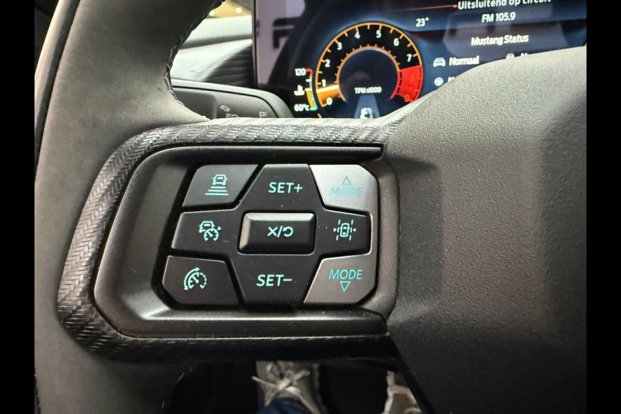 Ford USA Mustang GT 5.0 V8 Dark Horse Carbon B&O