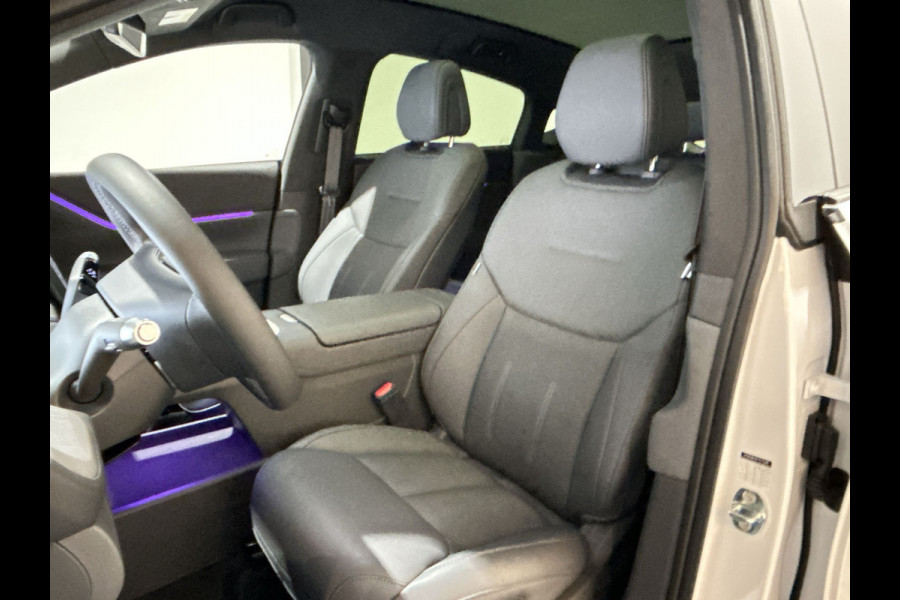 XPeng G6 RWD Standard Range 68.5 kWh Premium interieur met elektr. stoelen en nappa leer