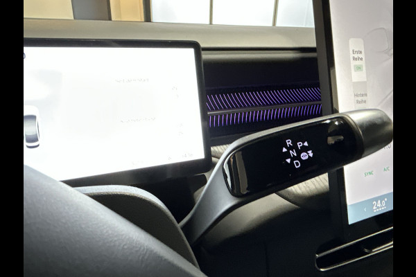 XPeng G6 RWD Standard Range 68.5 kWh Premium interieur met elektr. stoelen en nappa leer