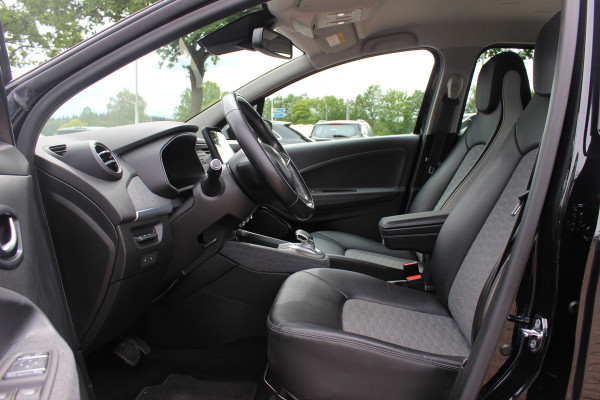 Renault ZOE R135 Intens 52 kWh / SoH 89,5% / Snelladen / Camera / CarPlay / Warmtepomp / Keyless / 16'' / Half leder / Dodehoek / Stuur+Stoelverwarming / DAB / Cruise Control