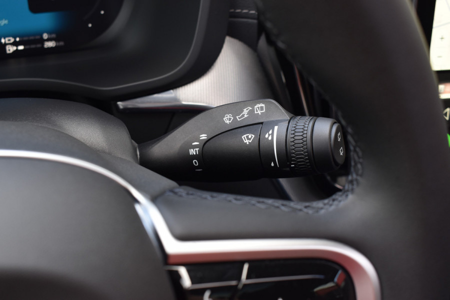 Volvo XC60 T6 350PK AWD Ultra Black Edition | BLIS | HUD | Panodak | Stoelverwarm Voor/Achter | Adapt. Cruise | H&K |