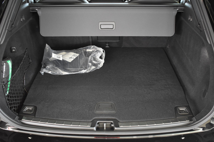 Volvo XC60 T6 350PK AWD Ultra Black Edition | BLIS | HUD | Panodak | Stoelverwarm Voor/Achter | Adapt. Cruise | H&K |