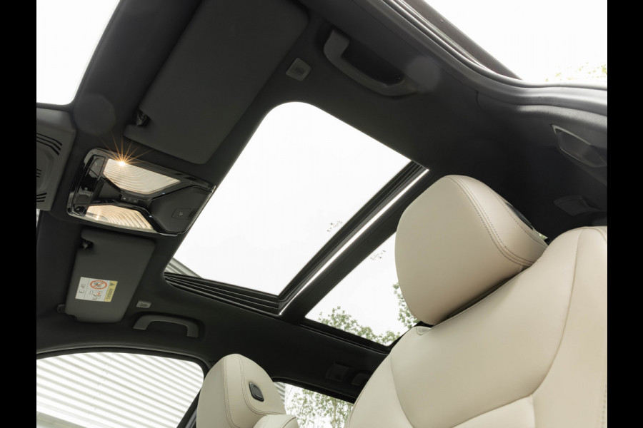 BMW 3 Serie Touring 330e xDrive M-Sport - Long Range - Pano - Driving Ass Prof - Trekhaak - Head-up