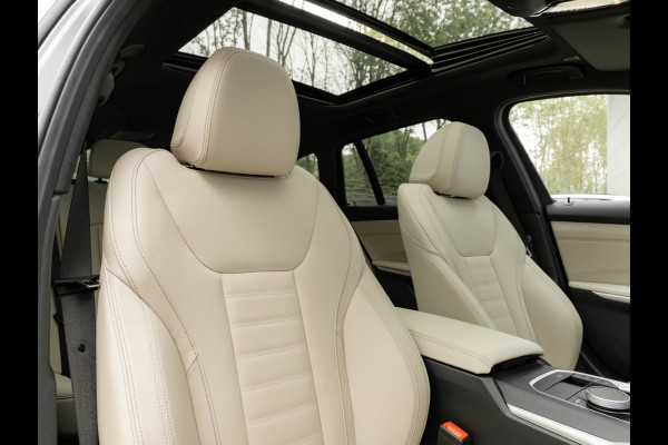 BMW 3 Serie Touring 330e xDrive M-Sport - Long Range - Pano - Driving Ass Prof - Trekhaak - Head-up