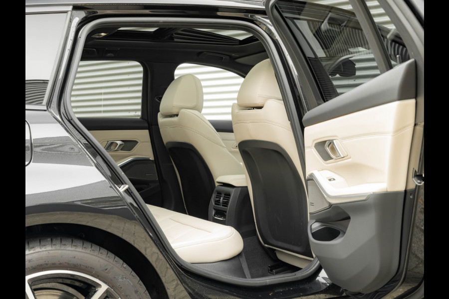 BMW 3 Serie Touring 330e xDrive M-Sport - Long Range - Pano - Driving Ass Prof - Trekhaak - Head-up
