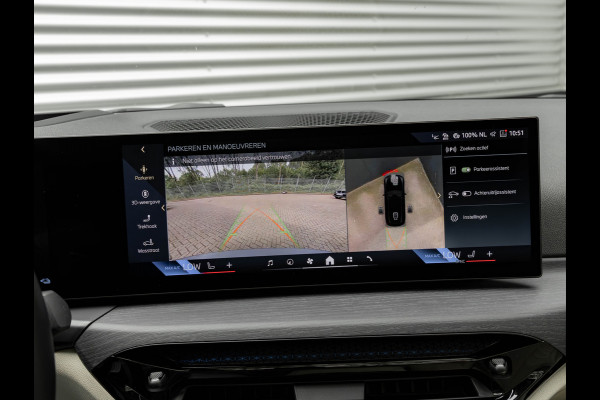 BMW 3 Serie Touring 330e xDrive M-Sport - Long Range - Pano - Driving Ass Prof - Trekhaak - Head-up