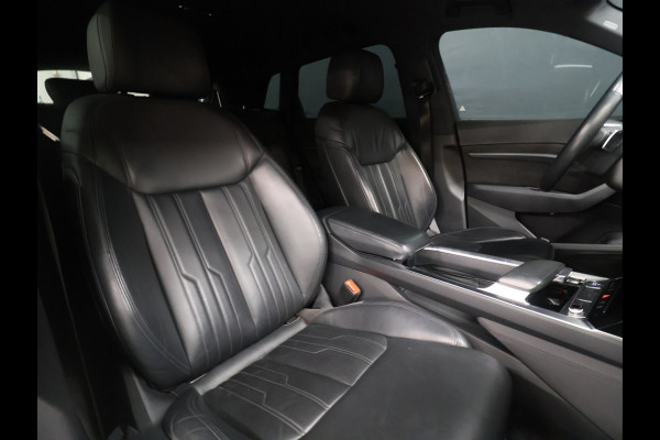 Audi e-tron e-tron 55 quattro advanced 95 kWh Sport [ADAPTIVE CRUISE, TREKHAAK AFNEEMBAAR, APPLE CARPLAY, ANDROID, MEMORY SEATS, CAMERA, VOL LEDER, STOELVERWARMING, CLIMATE, NIEUWSTAAT]