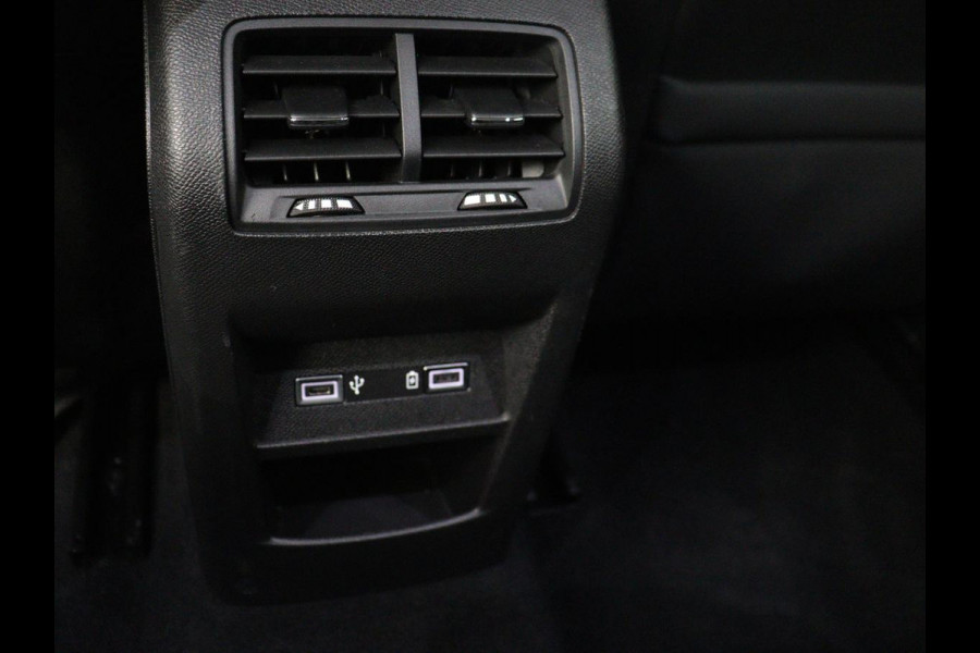 Peugeot 308 1.6 HYbrid 180 Allure Pack Business | Half leder | Adaptive cruise | Carplay | Camera | Navigatie | Side Assist | Full LED | Climate control | Parkeerhulp | PHEV | Plug In