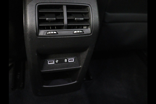 Peugeot 308 1.6 HYbrid 180 Allure Pack Business | Half leder | Adaptive cruise | Carplay | Camera | Navigatie | Side Assist | Full LED | Climate control | Parkeerhulp | PHEV | Plug In
