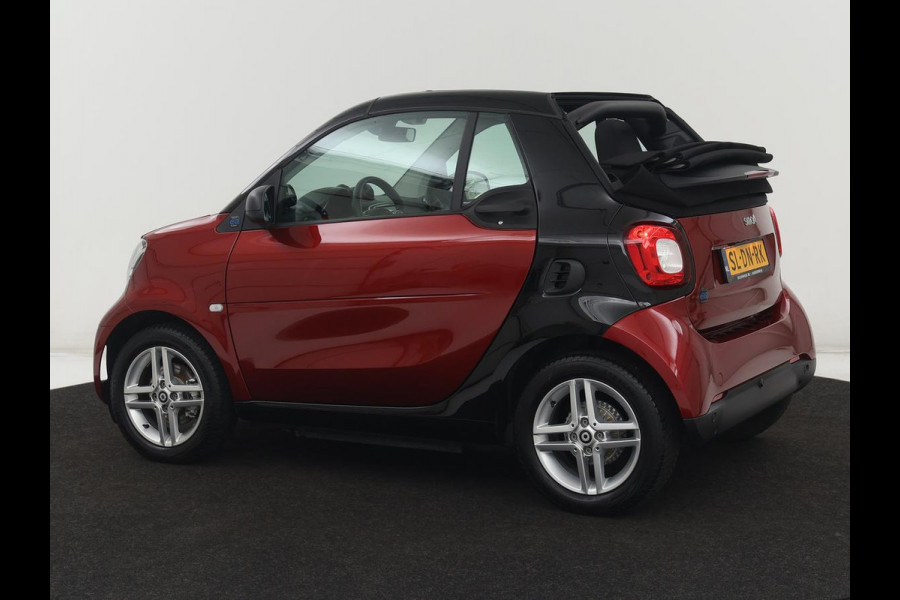 Smart Fortwo EQ Comfort 18 kWh | SOH 92,2% | Carplay | Cruise control | Climate control | Elektrisch vouwdak | Parkeerhulp | Bluetooth | Cabriolet