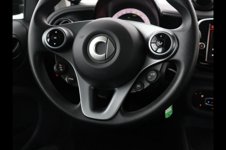 Smart Fortwo EQ Comfort 18 kWh | SOH 92,2% | Carplay | Cruise control | Climate control | Elektrisch vouwdak | Parkeerhulp | Bluetooth | Cabriolet