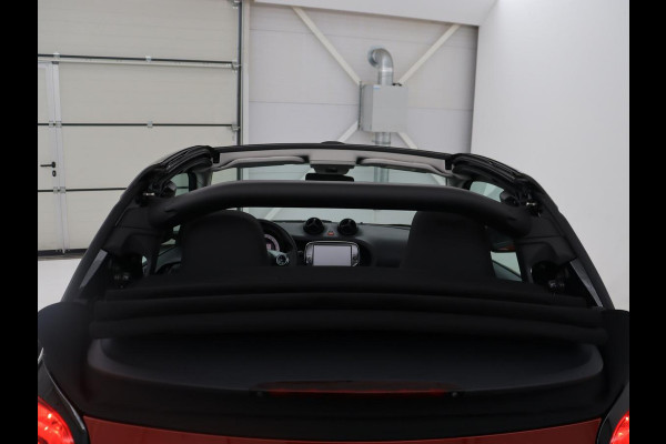 Smart Fortwo EQ Comfort 18 kWh | SOH 92,2% | Carplay | Cruise control | Climate control | Elektrisch vouwdak | Parkeerhulp | Bluetooth | Cabriolet
