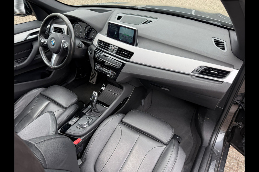BMW X1 SDrive20i High Executive Edition / Panorama / M PAKKET / HeadUp / LEER / VOLLE AUTO