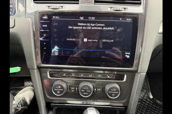 Volkswagen e-Golf E-DITION SOH 100% | DIGIT. DASHB. | STOEL, VOORRUIT VERW. | ONDERHOUD HIST. | CAMERA