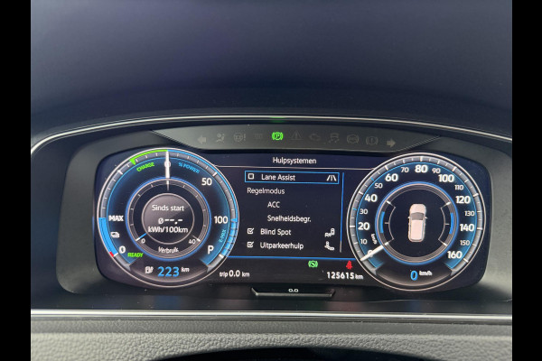 Volkswagen e-Golf E-DITION SOH 100% | DIGIT. DASHB. | STOEL, VOORRUIT VERW. | ONDERHOUD HIST. | CAMERA
