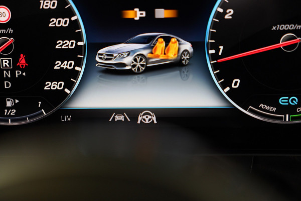 Mercedes-Benz E-Klasse Coupé 200 AMG Line / Aut / Leder / Burmester / Memory / Elek Stoelen / Dig Cockpit / Open Pano / 21 Inch