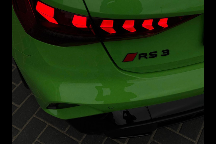 Audi A3 Sportback 2.5 TFSI RS 3 quattro | Pano | HUD | Hulk Edition | Matrix