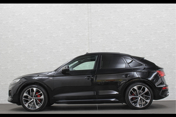 Audi Q5 Sportback 300pk TFSI e S-Line Competition | #RS-Leder | Luchtvering | 360 Camera | Panorama | B&O | ACC | SQ5 Diffuser | Sfeerverlichting | Trekhaak | Stoelverwarming V+A | LED-Matrix | Keyless-Entry | Memory | Zonwering | Standkachel | Stuurverwarming | 21 inch | Black-Optic | Carplay |