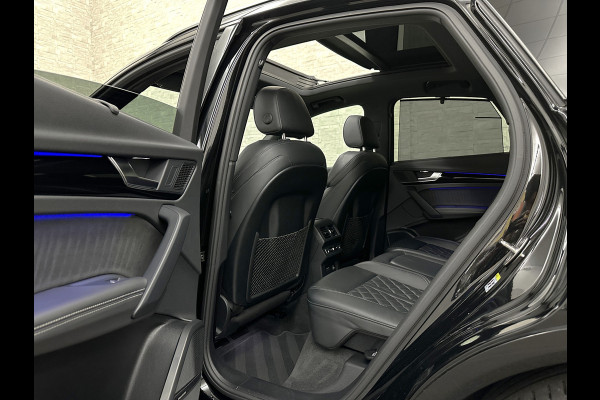 Audi Q5 Sportback 300pk TFSI e S-Line Competition | #RS-Leder | Luchtvering | 360 Camera | Panorama | B&O | ACC | SQ5 Diffuser | Sfeerverlichting | Trekhaak | Stoelverwarming V+A | LED-Matrix | Keyless-Entry | Memory | Zonwering | Standkachel | Stuurverwarming | 21 inch | Black-Optic | Carplay |
