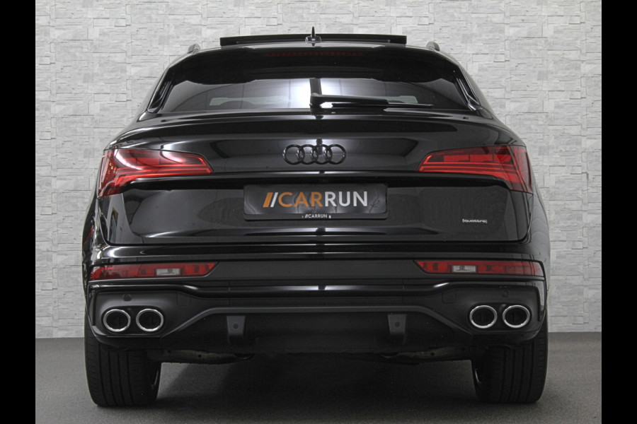 Audi Q5 Sportback 300pk TFSI e S-Line Competition | #RS-Leder | Luchtvering | 360 Camera | Panorama | B&O | ACC | SQ5 Diffuser | Sfeerverlichting | Trekhaak | Stoelverwarming V+A | LED-Matrix | Keyless-Entry | Memory | Zonwering | Standkachel | Stuurverwarming | 21 inch | Black-Optic | Carplay |