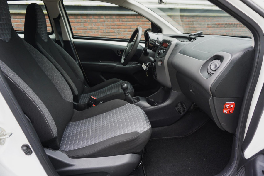 Peugeot 108 1.0 e-VTi Active/Airco/DAB/1e Eigenaar/ Rijklaarprijs incl.garantie.