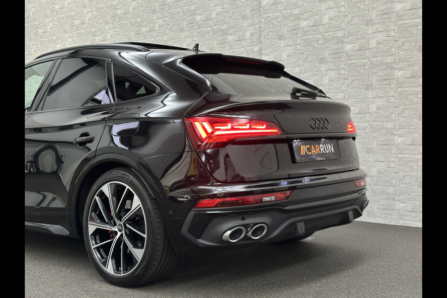 Audi Q5 Sportback 300pk TFSI e S-Line Competition | #RS-Leder | Luchtvering | 360 Camera | Panorama | B&O | ACC | SQ5 Diffuser | Sfeerverlichting | Trekhaak | Stoelverwarming V+A | LED-Matrix | Keyless-Entry | Memory | Zonwering | Standkachel | Stuurverwarming | 21 inch | Black-Optic | Carplay |