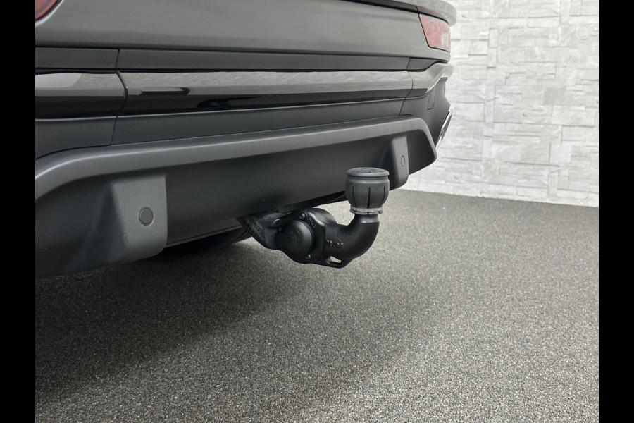 Audi Q5 Sportback 300pk TFSI e S-Line Competition | #RS-Leder | Luchtvering | 360 Camera | Panorama | B&O | ACC | SQ5 Diffuser | Sfeerverlichting | Trekhaak | Stoelverwarming V+A | LED-Matrix | Keyless-Entry | Memory | Zonwering | Standkachel | Stuurverwarming | 21 inch | Black-Optic | Carplay |