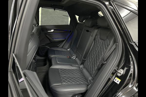 Audi Q5 Sportback 300pk TFSI e S-Line Competition | #RS-Leder | Luchtvering | 360 Camera | Panorama | B&O | ACC | SQ5 Diffuser | Sfeerverlichting | Trekhaak | Stoelverwarming V+A | LED-Matrix | Keyless-Entry | Memory | Zonwering | Standkachel | Stuurverwarming | 21 inch | Black-Optic | Carplay |