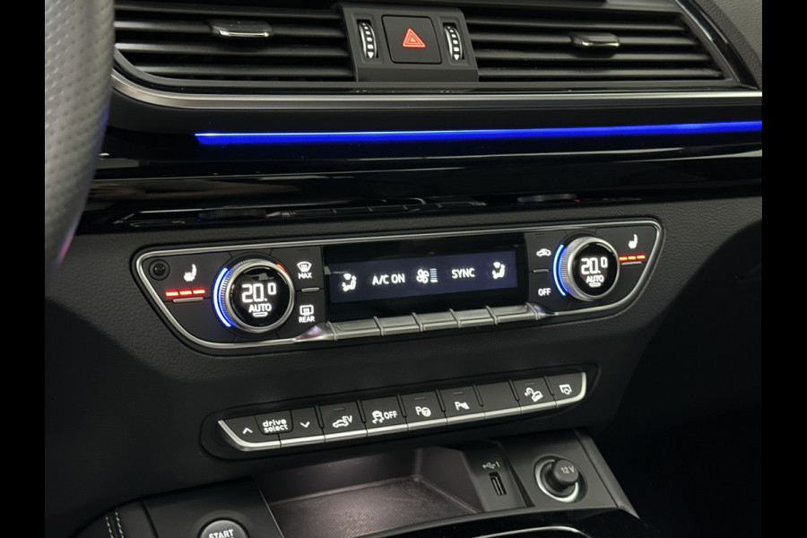 Audi Q5 Sportback 300pk TFSI e S-Line Competition | #RS-Leder | Luchtvering | 360 Camera | Panorama | B&O | ACC | SQ5 Diffuser | Sfeerverlichting | Trekhaak | Stoelverwarming V+A | LED-Matrix | Keyless-Entry | Memory | Zonwering | Standkachel | Stuurverwarming | 21 inch | Black-Optic | Carplay |