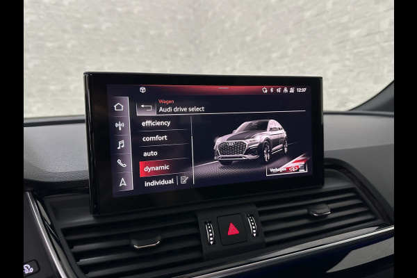 Audi Q5 Sportback 300pk TFSI e S-Line Competition | #RS-Leder | Luchtvering | 360 Camera | Panorama | B&O | ACC | SQ5 Diffuser | Sfeerverlichting | Trekhaak | Stoelverwarming V+A | LED-Matrix | Keyless-Entry | Memory | Zonwering | Standkachel | Stuurverwarming | 21 inch | Black-Optic | Carplay |