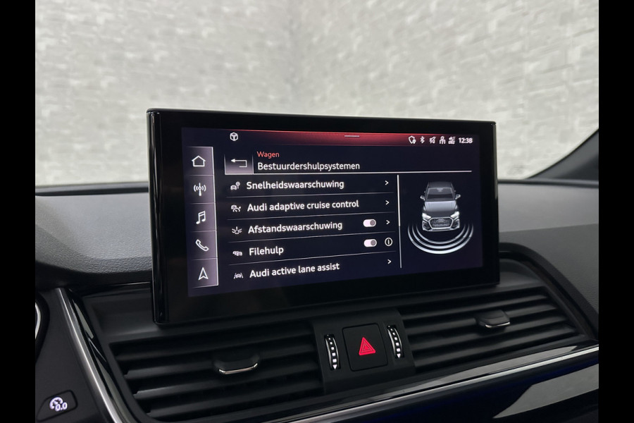 Audi Q5 Sportback 300pk TFSI e S-Line Competition | #RS-Leder | Luchtvering | 360 Camera | Panorama | B&O | ACC | SQ5 Diffuser | Sfeerverlichting | Trekhaak | Stoelverwarming V+A | LED-Matrix | Keyless-Entry | Memory | Zonwering | Standkachel | Stuurverwarming | 21 inch | Black-Optic | Carplay |