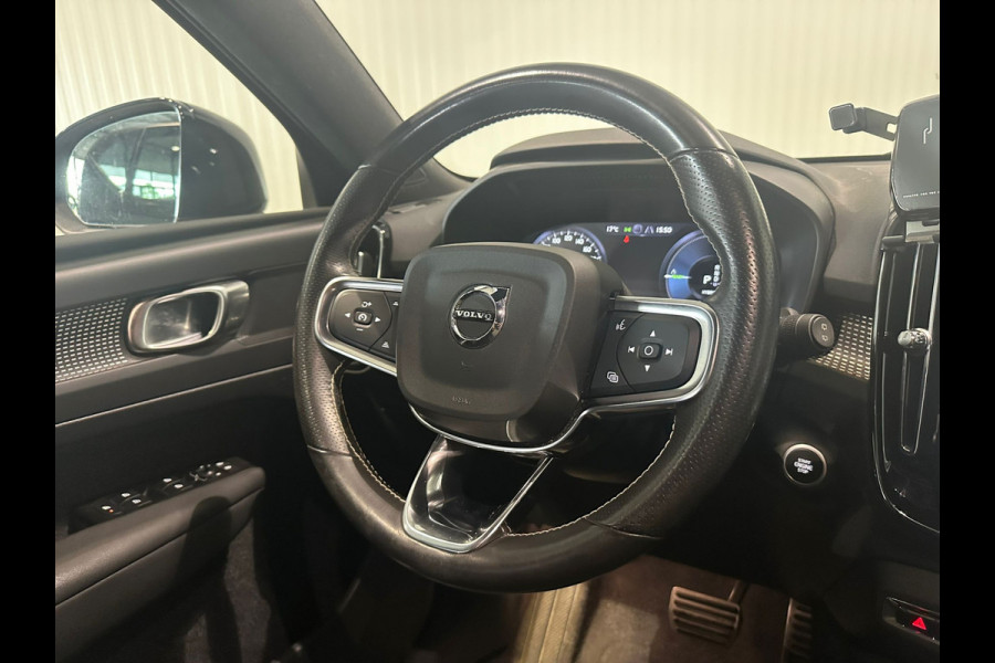 Volvo XC40 T5 Aut. Plug-in Hybrid R-Design Stoelverwarming Parkeercamera 262pk