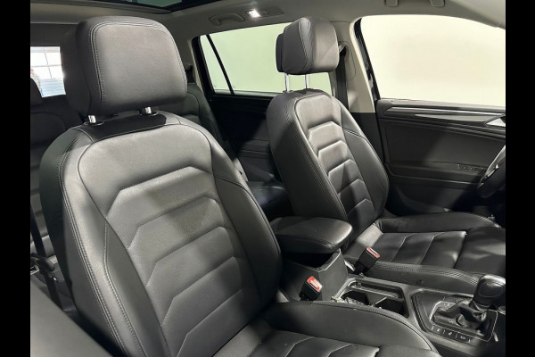 Volkswagen Tiguan Allspace 1.5 TSI Comfortline Business 7p. - Automaat - Pano/Schuifdak - Leder - Navi - Org.NL