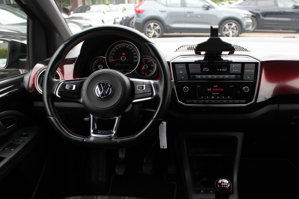 Volkswagen up! 1.0 TSI GTI / Navi by App / DAB / Parkeerhulp achter / Stoelverwarming / Cruise Control